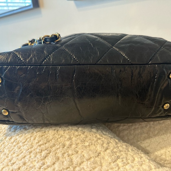 Authentic & Gorgeous CHANEL Portobello Tote Bag - The Ultimate in High Fashion - Picture 9 of 16